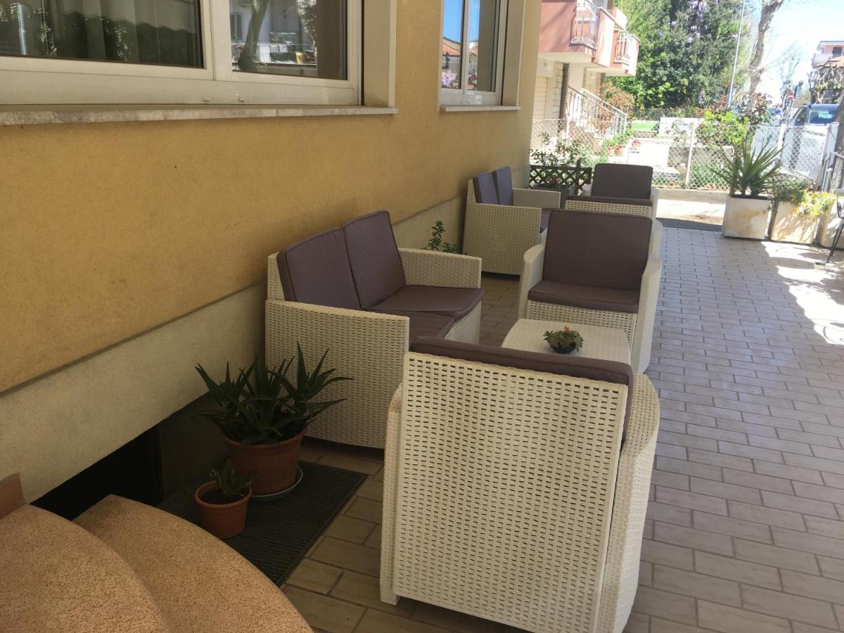 Hotel Villa Rinaldini 里米尼 外观 照片