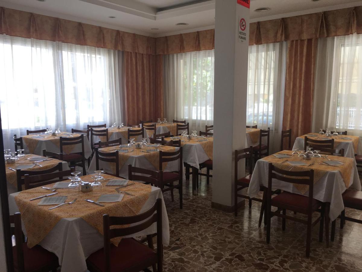 Hotel Villa Rinaldini 里米尼 外观 照片