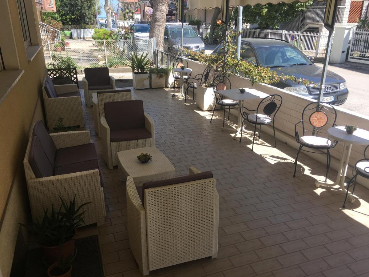 Hotel Villa Rinaldini 里米尼 外观 照片