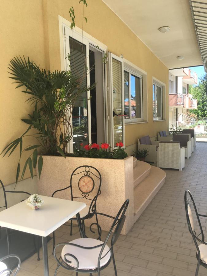 Hotel Villa Rinaldini 里米尼 外观 照片